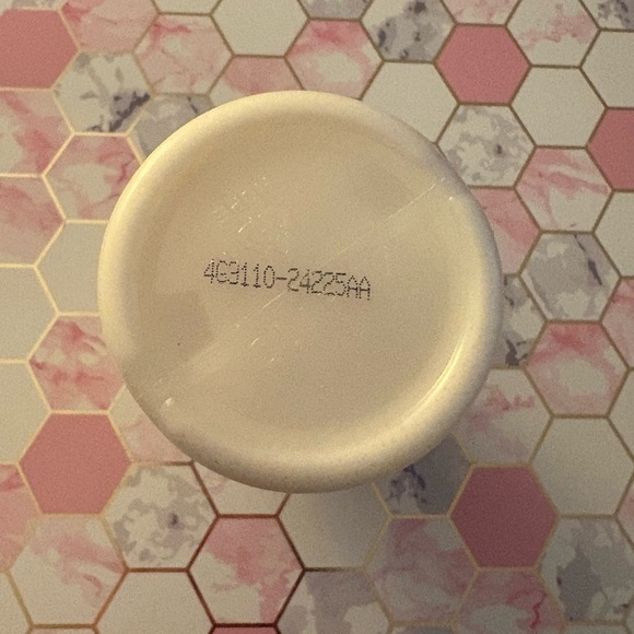 Olaplex No 5 Bond Maintenance Conditioner - Picture 4 of 4